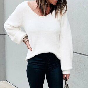 Abercrombie & Fitch Soft Eyelash Furry Scoop Neck Sweater White Cream Sz Medium